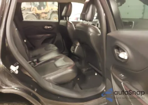 2014 Jeep Cherokee Trailhawk z USA, uszkodzony, nr VIN 1C4PJMBS0EW303740